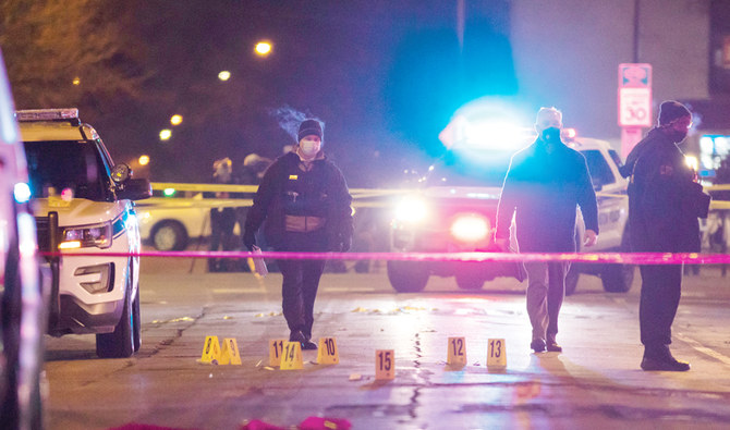 Man shoots 7 in series of Chicago-area attacks