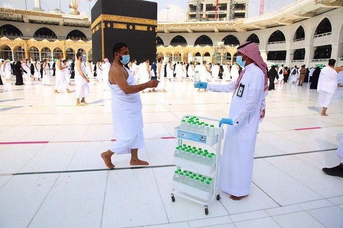 The General Presidency for the Affairs of the Two Holy Mosques said 1.9 million people performed Umrah and 5.5 million people prayed at the mosque between Oct. 4 and Jan. 30. (SPA)