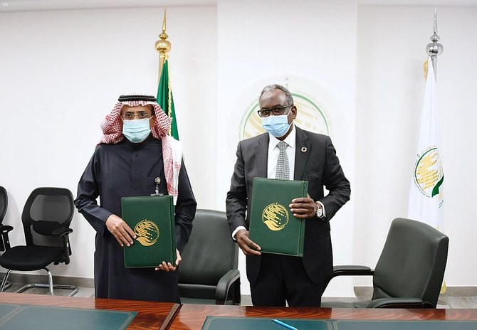 The agreement was signed in Riyadh by KSRelief’s assistant general supervisor for operations and programs, Ahmed bin Ali Al-Beez, and UNICEF’s representative in the Gulf, Eltayeb Adam. (SPA)