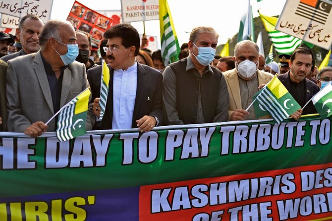 Pakistani PM urges Kashmir referendum, talks with India