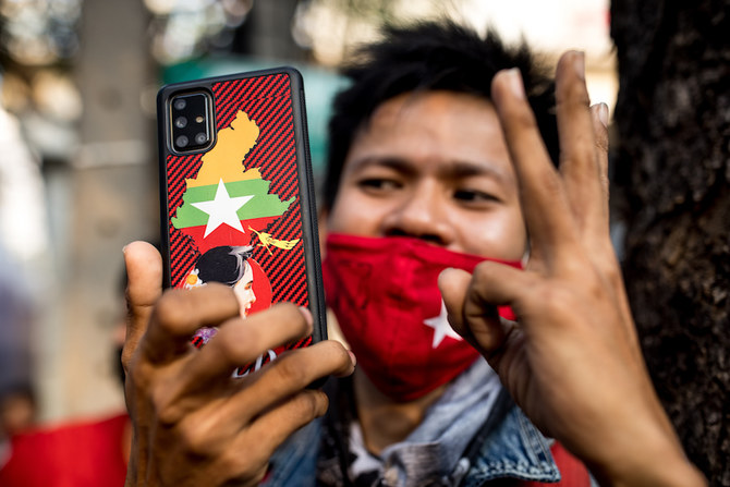Internet access restored as Myanmar coup protests grow