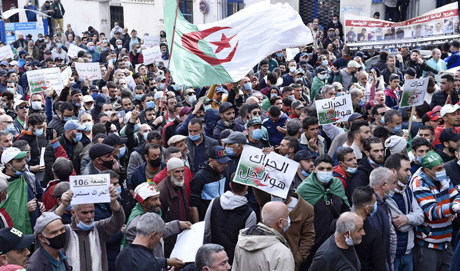 Algeria anti-govt protesters hit streets after year-long hiatus