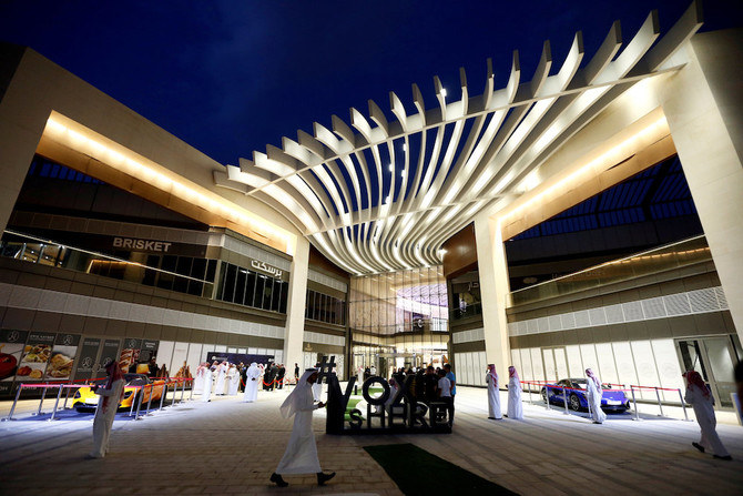 Riyadh entertainment complex construction gathers pace