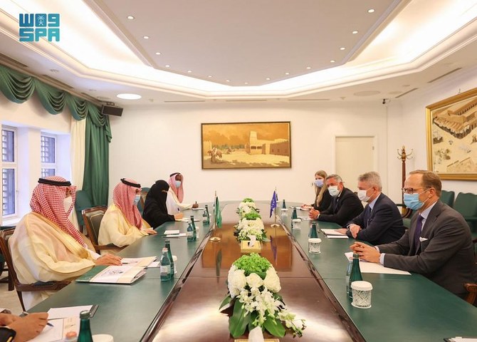 Saudi Arabia’s Foreign Minister Prince Faisal bin Farhan meets his Finnish counterpart Pekka Haavisto. (SPA)