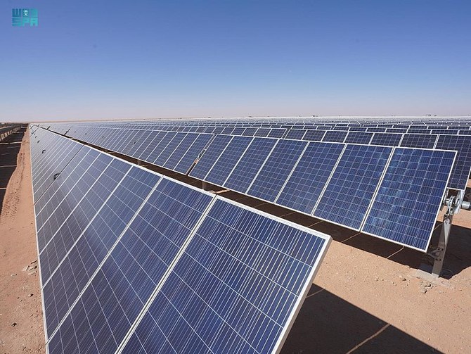 Saudi Arabia’s Mohammed bin Salman announces several new renewable energy projects. (SPA)