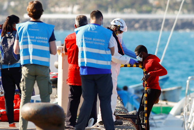 Spain: 17 dead in migrant boat found drifting off Canaries