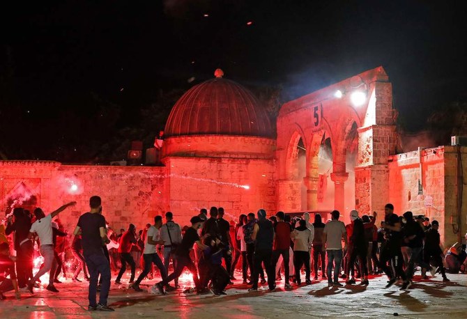 Medics: 200 Palestinians hurt in Al-Aqsa clashes with police