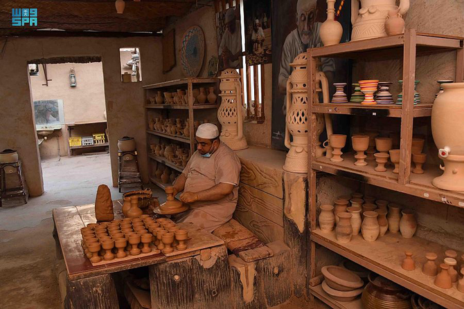 Al-Ahsa’s fabled pottery industry stands test of time