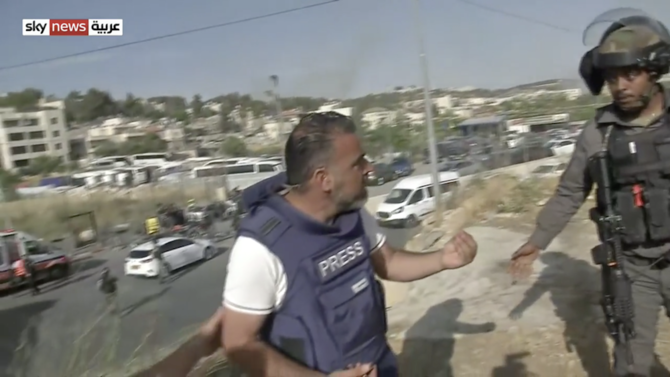 Israeli police assault Sky News Arabia reporter in Jerusalem