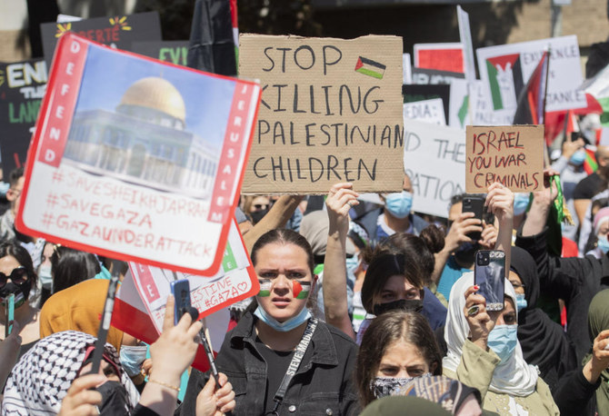Pro-Israel, pro-Palestinian protesters clash in Canada