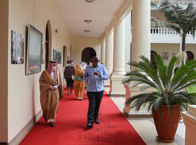 Kenyan President Uhuru Kenyatta receives Saudi Arabia’s Foreign Minister Prince Faisal bin Farhan in Nairobi. (Twitter/@KSAmofaEN)