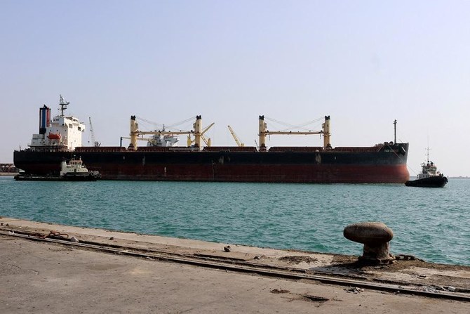 Yemeni officials say vessel capsized at Hodeida port; 1 dead