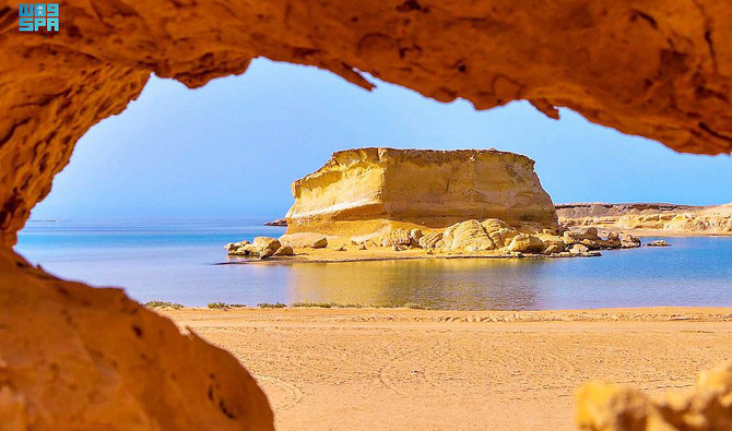 ThePace: Sharm Al-Jizzi, beautiful beach on the northern Red Sea coast of Saudi Arabia
