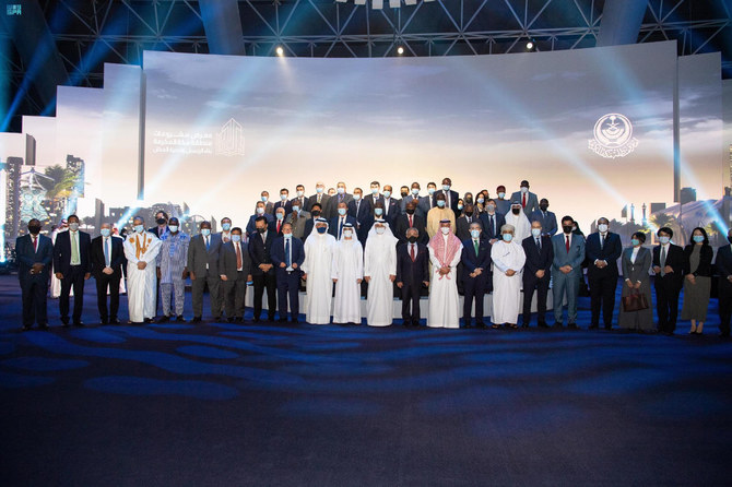 Envoys visit exhibition of Makkah region’s projects