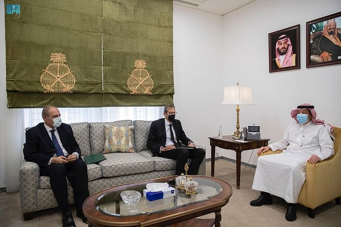 Saudi foreign minister receives written message from his Egyptian counterpart