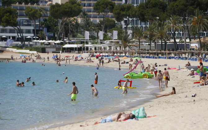 Spanish tourist hotspots seek return to curfews as youth infections rage
