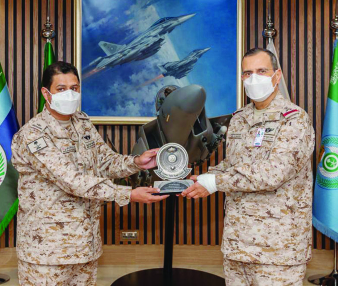Royal Saudi Air Force commander honors distinguished pilot