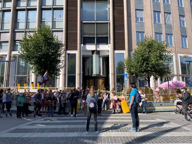 Extinction Rebellion protesters demonstrate at the Norwegian oil and energy ministry in Oslo, Norway August 23, 2021. (Reuters)
