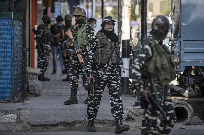 Indian troops kill 2 rebel commanders, 3 others in Kashmir