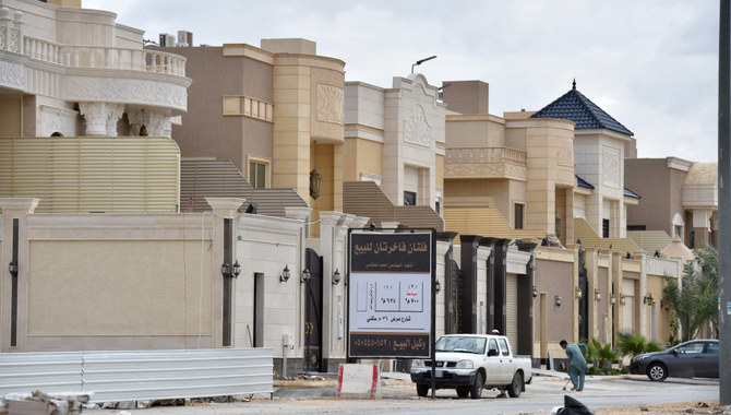 Foreign labourers work on the construction of new luxury houses in the Saudi capital Riyadh. (AFP file photo)