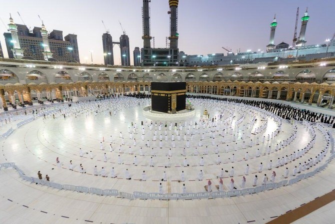 Umrah, visits to two holy mosques to be restricted to double-jabbed from Sunday