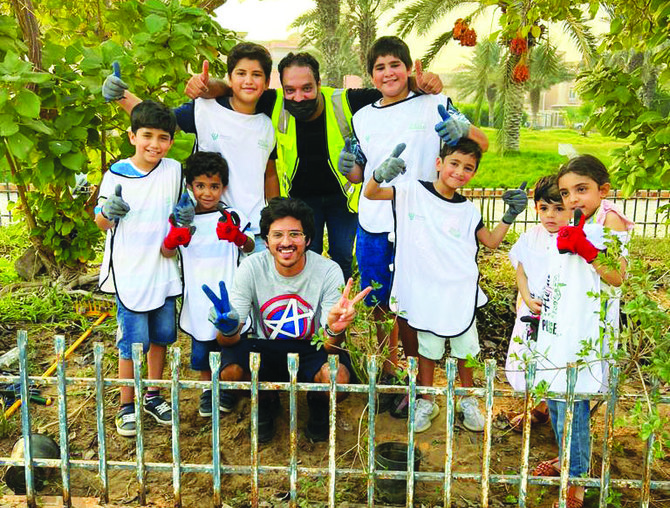 The volunteers planted green shrubs and saplings to educate children. (Supplied)