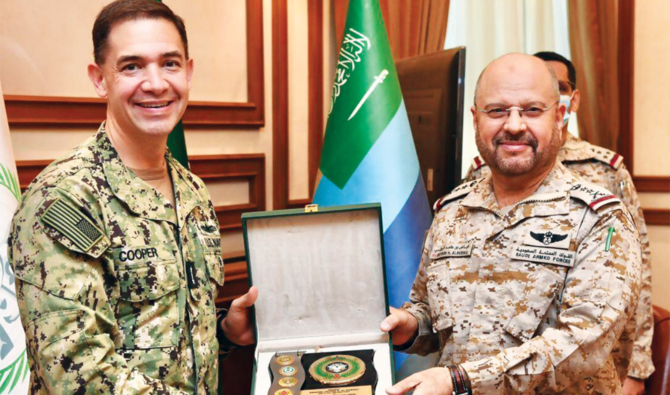 Saudi chief of staff meets US naval forces commander