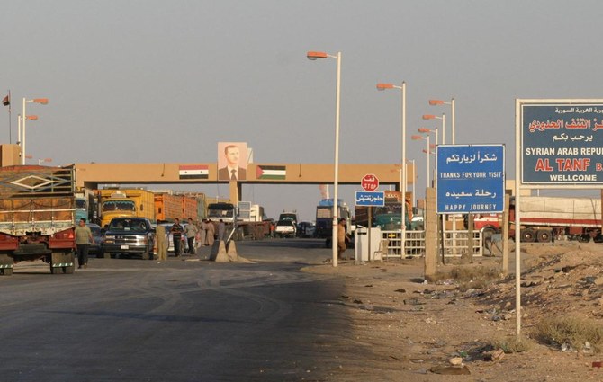 Explosions heard near Syria-Iraq border, rebels deny blasts inside US base