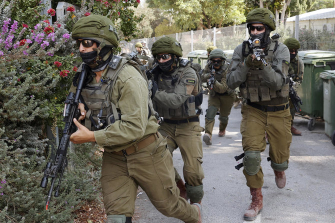 Israeli army arrests 4 suspects in deadly West Bank shooting