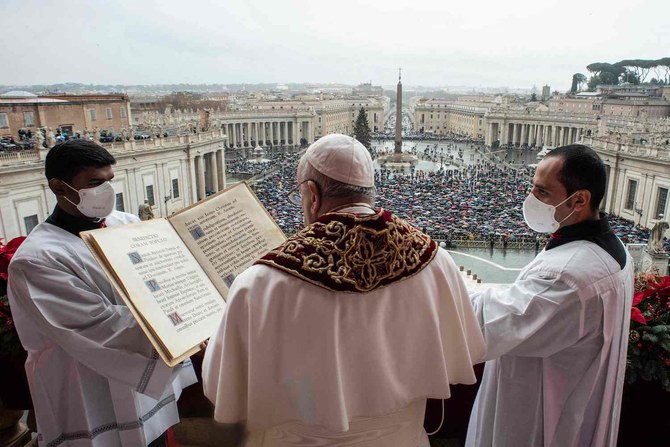 On Christmas, pope prays for pandemic’s end, peace dialogues