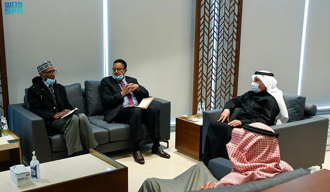 KSrelief chief Abdullah Al-Rabeeah meets with Lencho Elie Bati in Riyadh. (SPA)
