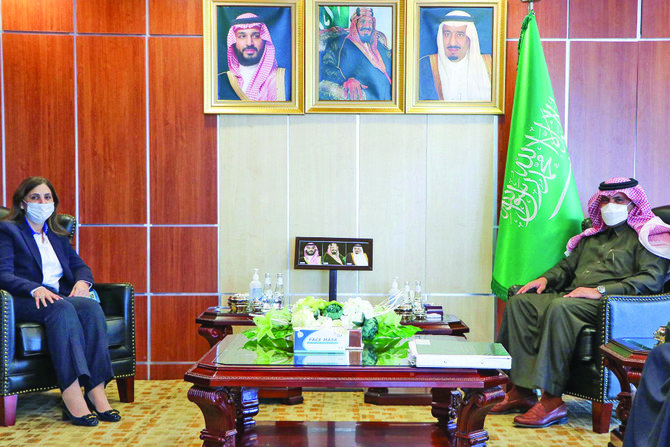 Mohammed bin Saeed Al-Jaber meets Dr. Rola Dashti in Riyadh. (SPA)