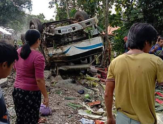 11 killed in Philippine truck crash