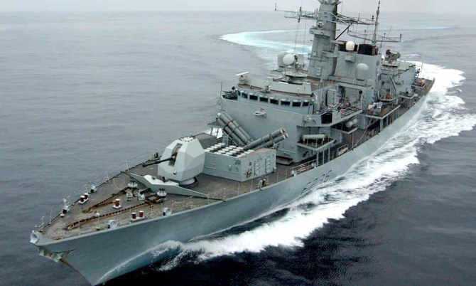 Royal Navy rejects UK govt plan to push back migrant boats