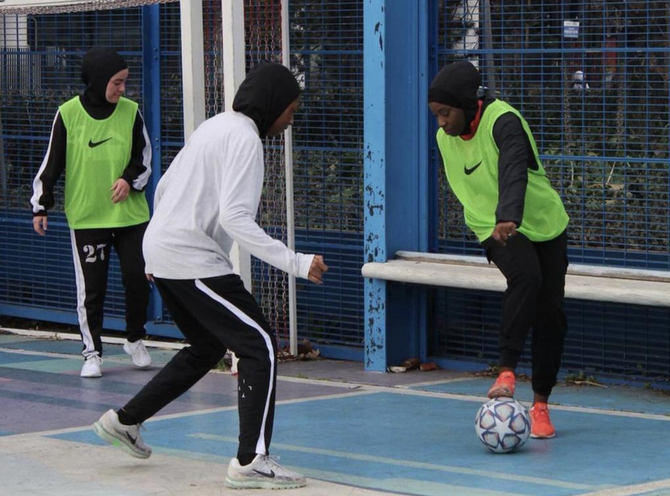 France moves closer to banning headscarves in sports competitions