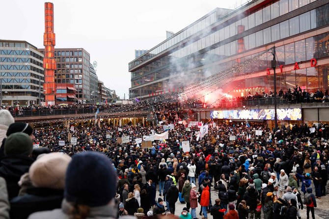 Thousands protest in Sweden against vaccine pass