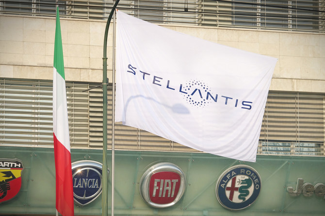 Deal on Stellantis battery plant will be signed in days, Italian minister says