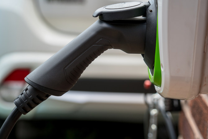 ROSHN plans to install EV charging stations near every home