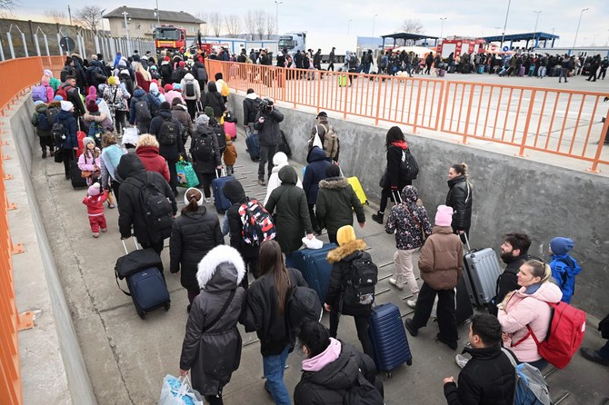 Muslim communities in Europe urged to help fleeing Ukrainians