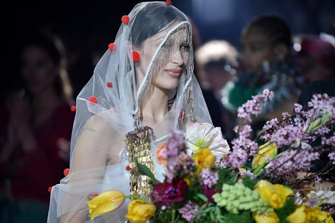 Paris Fashion Week highlights: Elie Saab goes dark, Ukraine tributes