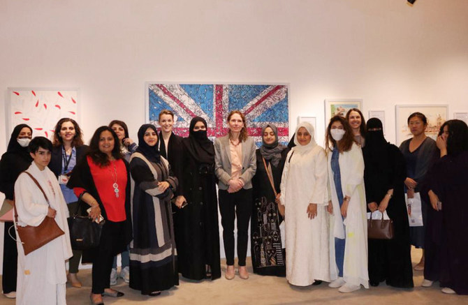 Anna Walters, Deputy British Ambassador with artists and staffs from Lakum Artspace. (British Embassy)
