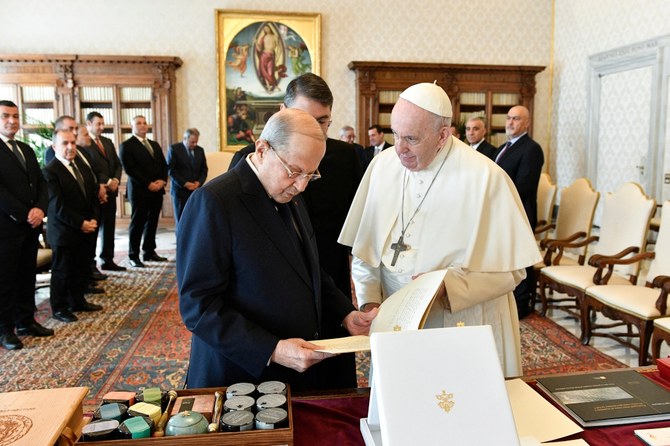 Lebanese president extends invitation to Pope Francis