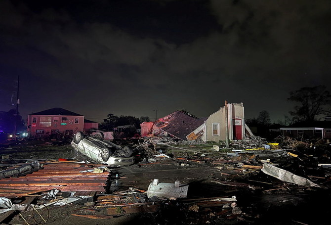 Tornado kills at least 1, destroys homes near US city of New Orleans