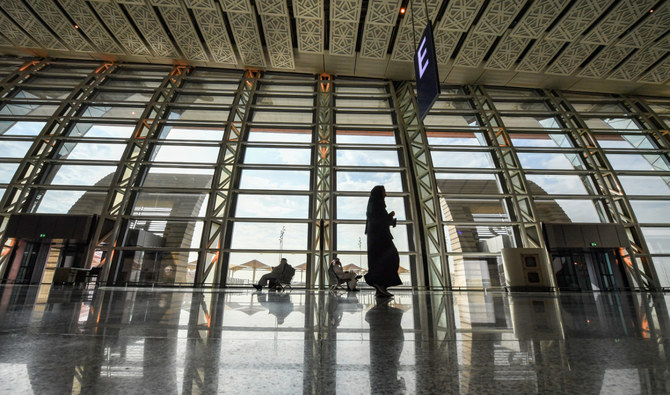 Saudi Arabia reinstates visa on arrival for holders of US, UK, Schengen visas