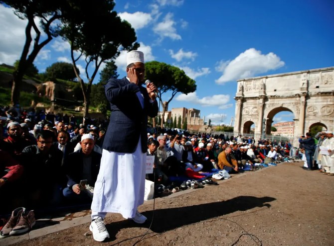 After Ramadan spent under COVID-19 restrictions, the Italian government lifted emergency measures on April 1, allowing Muslims to gather in mosques to pray. (Reuters/File Photo)