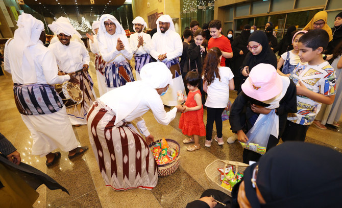 The National Museum of Saudi Arabia celebrated Gargee’an with a Saudi band that played drums and sang old traditional songs that the locals grew up with, as a part of the Ramadan Nights Program. (Photo by Saleh Al-Ghannam)