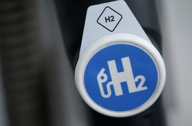 Saudi Arabia's eastern region is more likely to produce and export blue hydrogen, while green hydrogen production is ideally suited in the western region. (Reuters/File Photo)