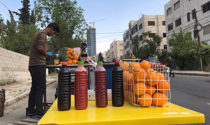 Jordanians beat the heat with fresh orange