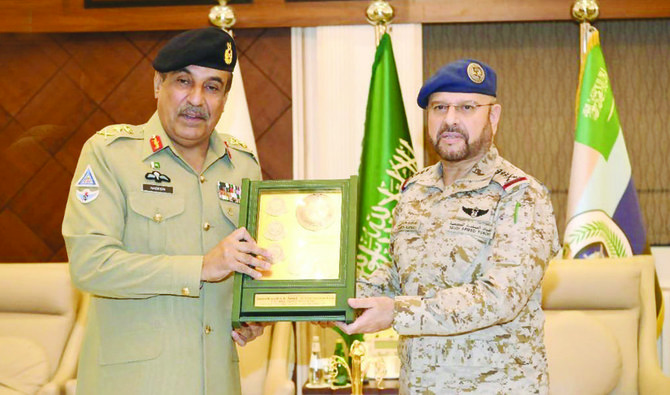 Saudi chief of staff meets Pakistani counterpart. (Supplied)