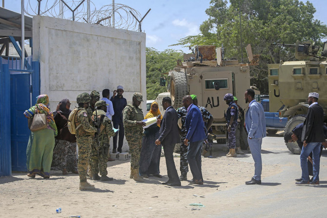 Somalia’s new president to be chosen by politicians behind barricades